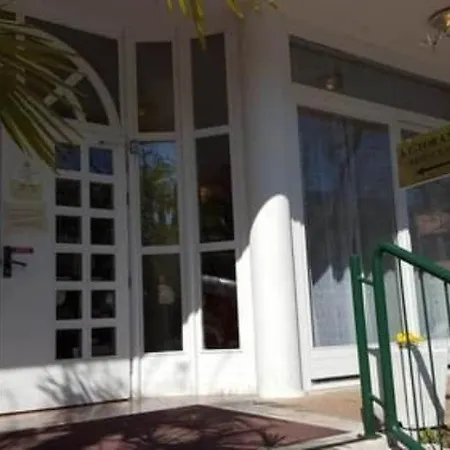 Royal Hotel 3*