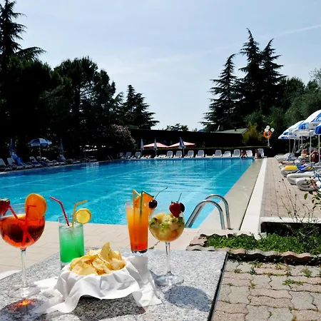 Royal Hotel