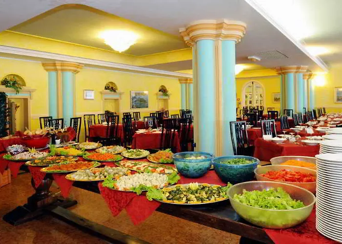 Royal Hotel