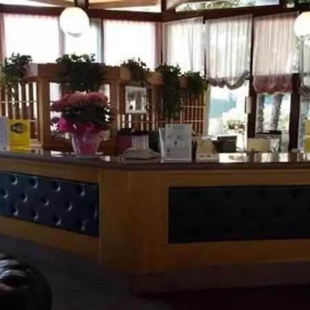 Royal 3* Γκάρντα