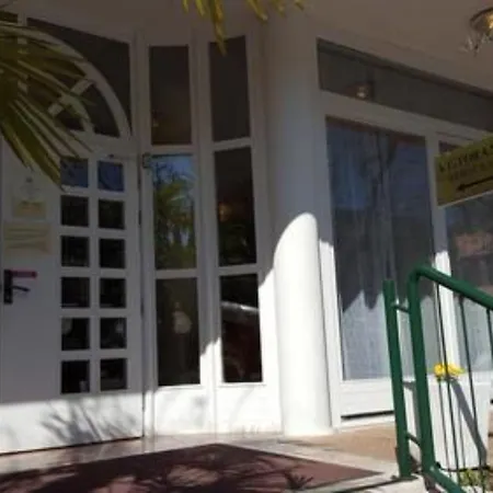 Royal 3* Γκάρντα