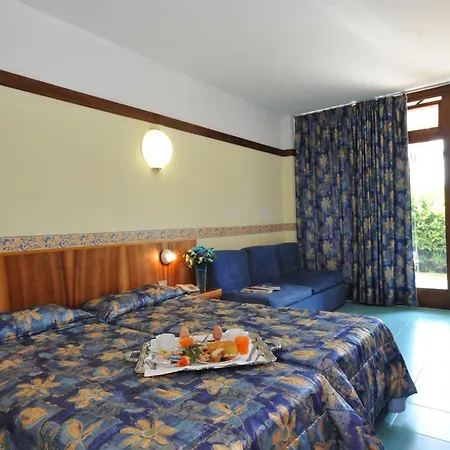 Hotell Royal 3*