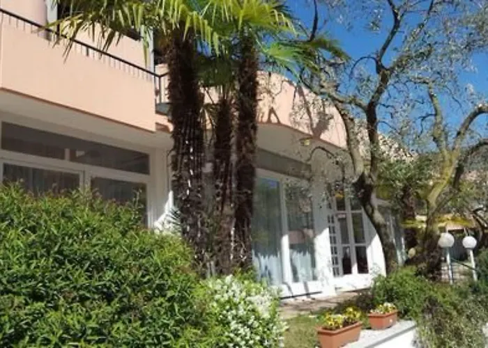 Royal Отель Гарда