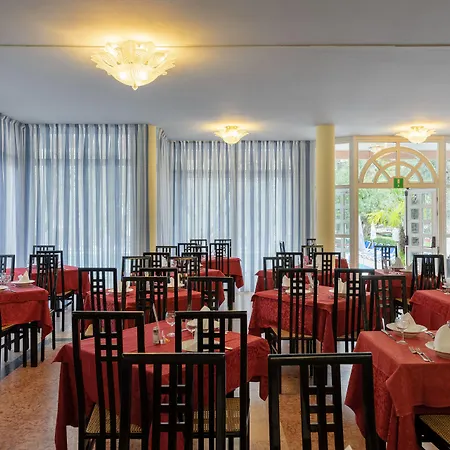 Hotel Royal 3*