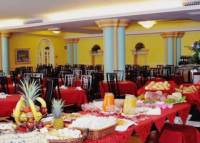 Royal Hotel 3*
